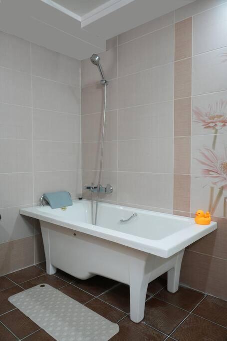 Affittacamere Vibe Healing House *